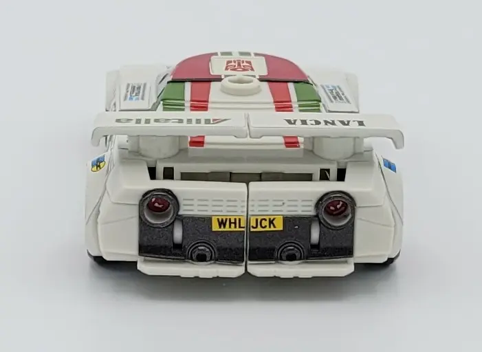 Earthrise Wheeljack's alt mode (back)